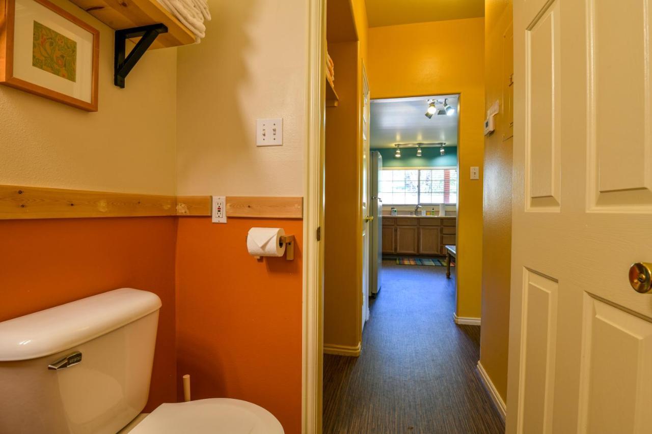 Inn 1 - Downtown 1 Bedroom Unit, Sleeps 6 With Shared Hot Tub Moab Exterior photo
